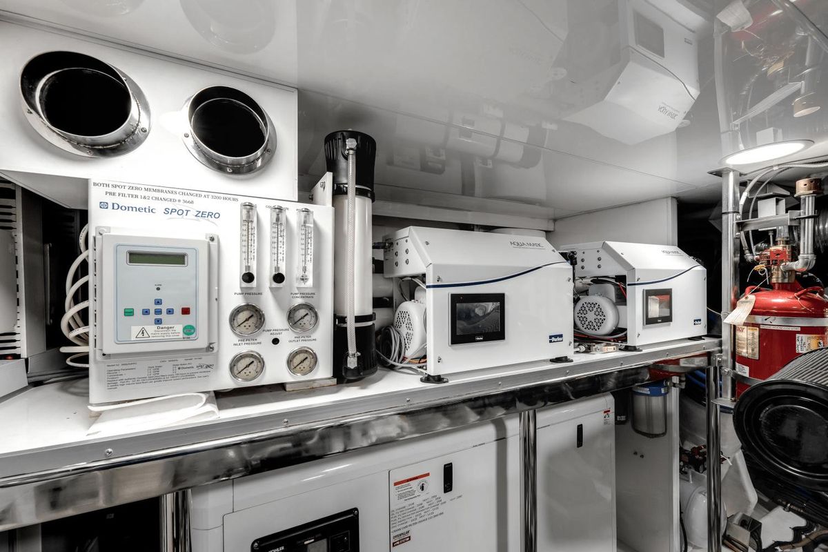 2018 Ocean Alexander 100 