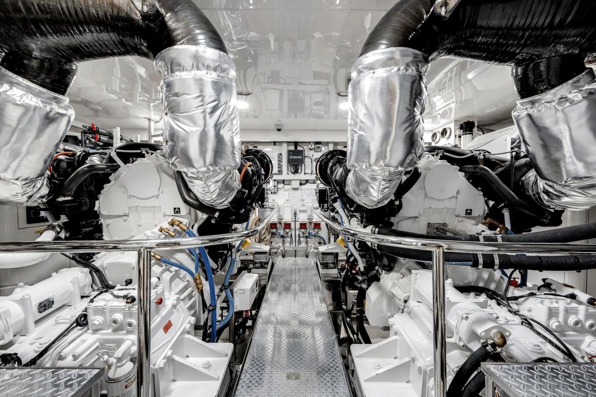 2018 Ocean Alexander 100 