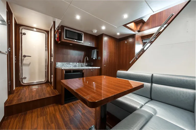 Wiggle Room Yacht Photos Pics 