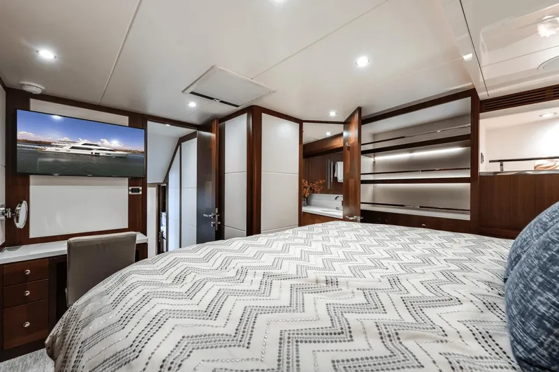 Wiggle Room Yacht Photos Pics 