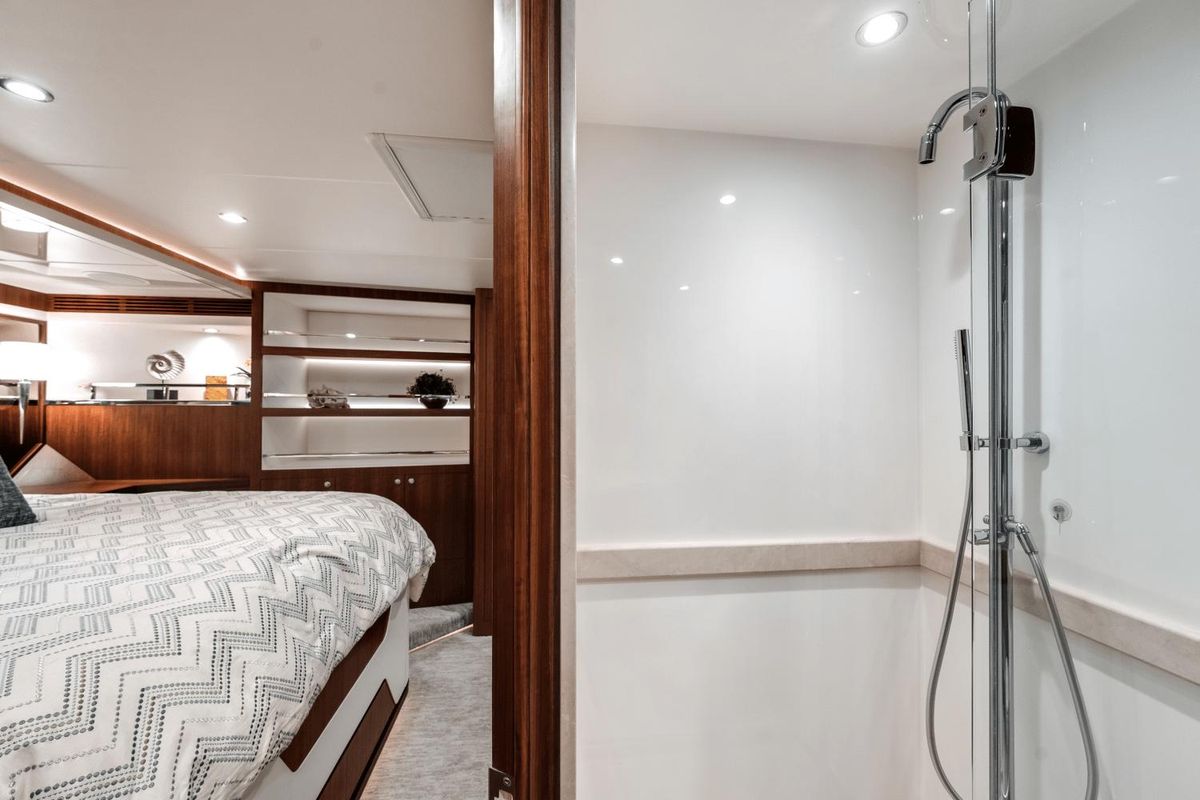 2018 Ocean Alexander 100 