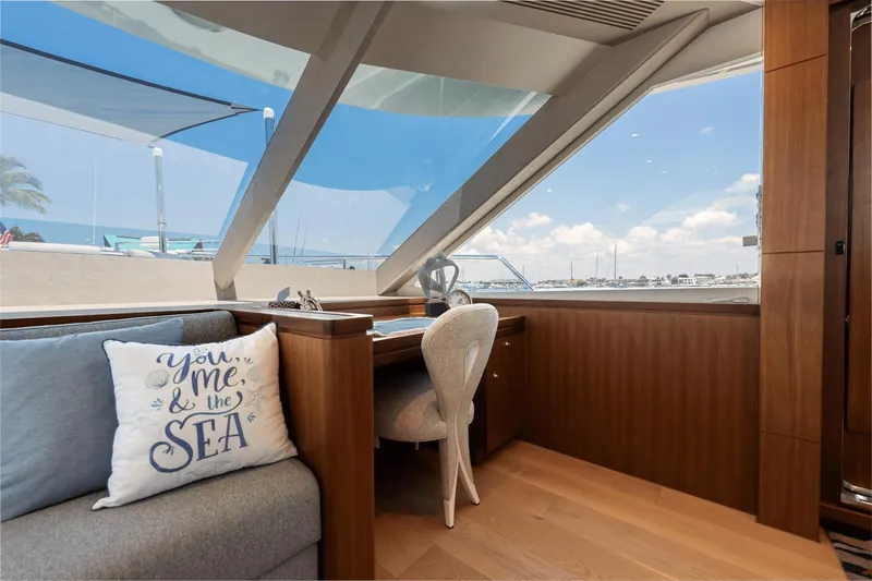 Wiggle Room Yacht Photos Pics 
