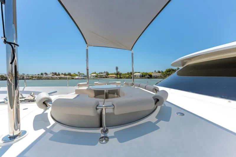 Wiggle Room Yacht Photos Pics 