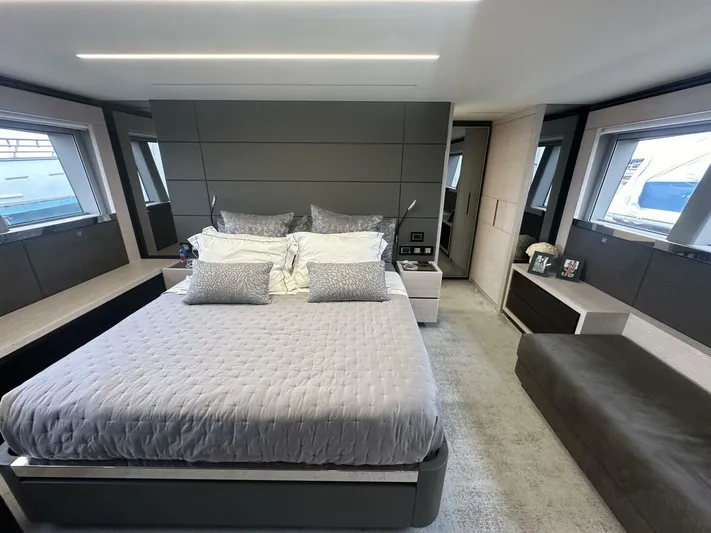  Yacht Photos Pics 2022 Astondoa 66 Flybridge - Image 27