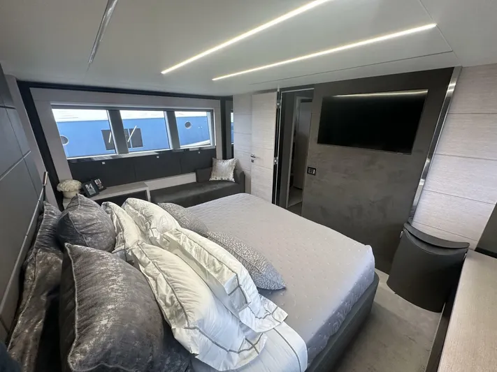  Yacht Photos Pics 2022 Astondoa 66 Flybridge - Image 31