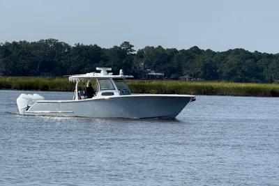 Phenom 37 Center Console