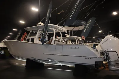 Phenom 37 Center Console