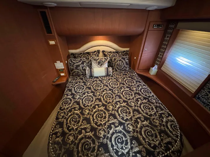 Monica T Yacht Photos Pics 