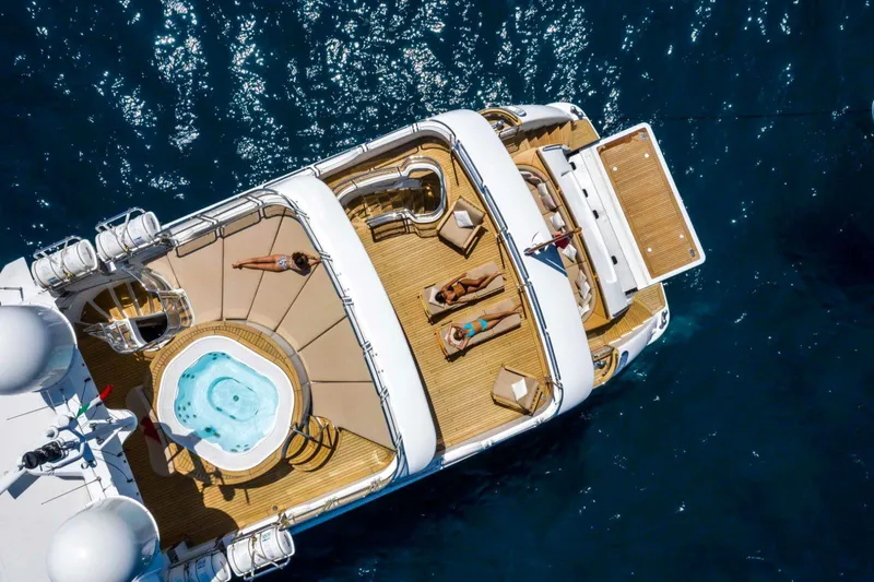  Yacht Photos Pics Benetti 120 Classic à vendre