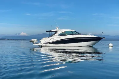 Cruisers Yachts 41 Cantius
