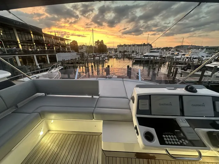  Yacht Photos Pics 2019 Sunseeker Manhattan 52 - Image 39