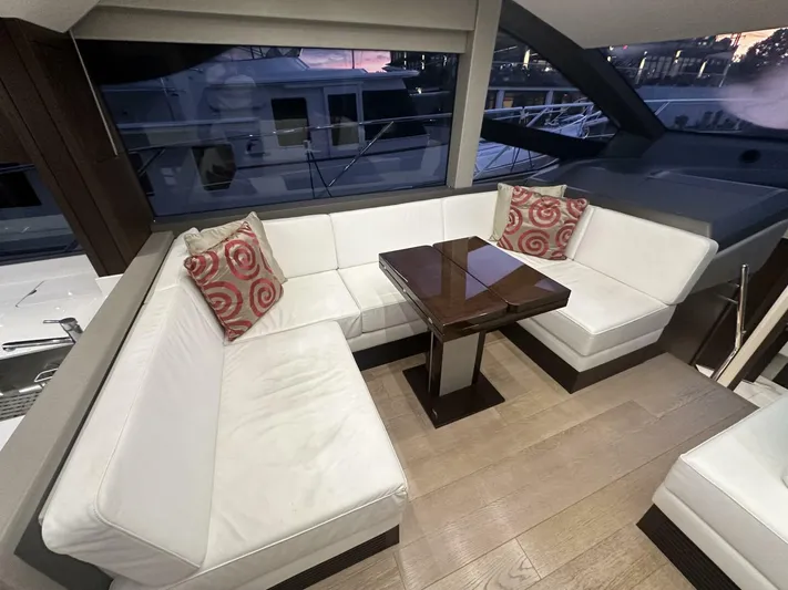  Yacht Photos Pics 2019 Sunseeker Manhattan 52 - Image 8