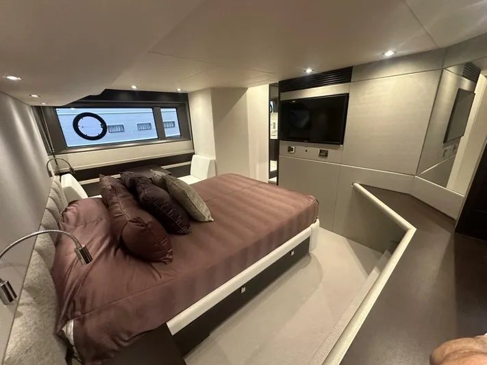  Yacht Photos Pics 2019 Sunseeker Manhattan 52 - Image 26