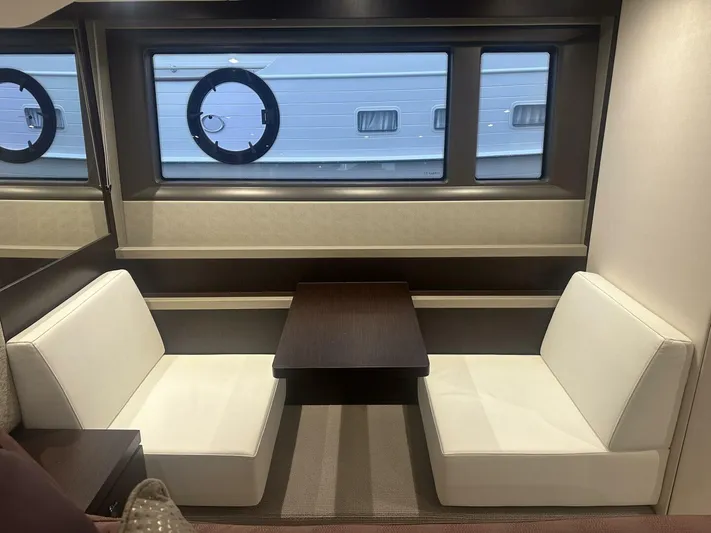  Yacht Photos Pics 2019 Sunseeker Manhattan 52 - Image 27