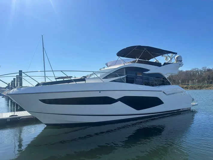  Yacht Photos Pics 2019 Sunseeker Manhattan 52 - Image 1