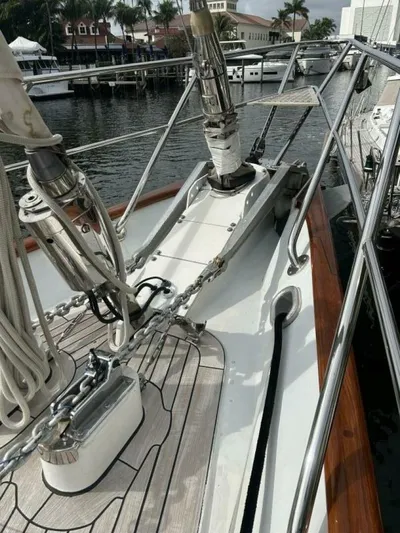 Toto Yacht Photos Pics Deck of 1983 Palmer Johnson 110 Cruising Sloop at marina, showing rigging and bow.