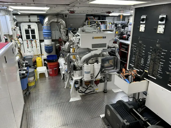 Toto Yacht Photos Pics 