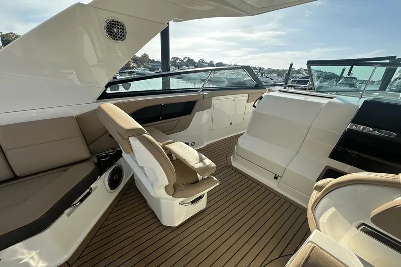 Guil-boat Yacht Photos Pics 