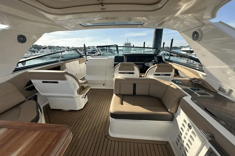 Guil-boat Yacht Photos Pics 