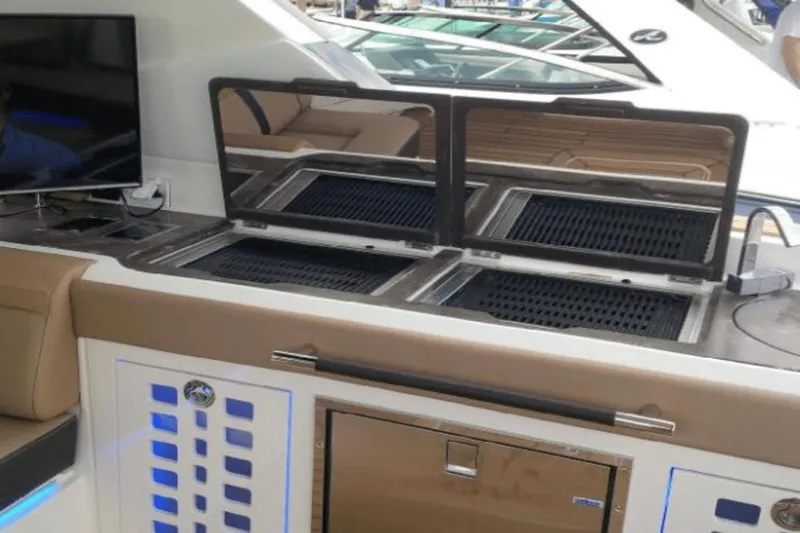 Guil-boat Yacht Photos Pics 