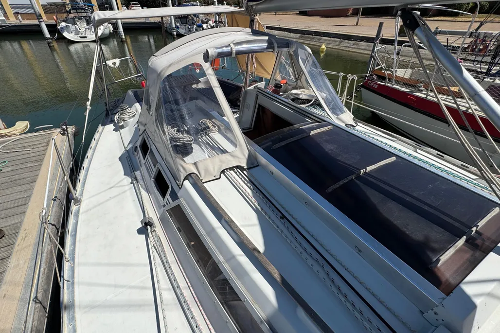 Beneteau First 345 1984 11m Hérault ( 34 ) Boatshop24 Beneteau First 345 1984 11m Hérault ( 34 ) Boatshop24