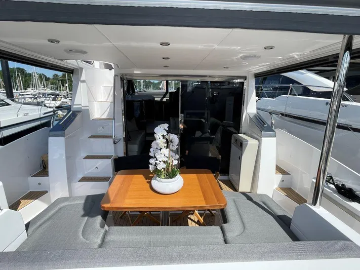  Yacht Photos Pics Azimut Flybridge 50 TTop - Cockpit