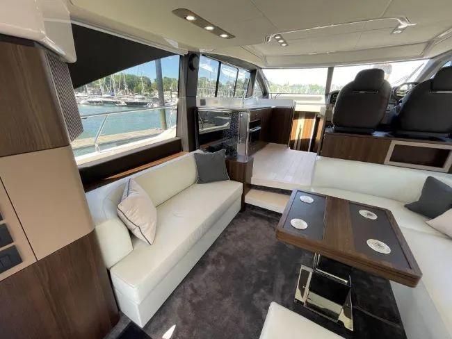  Yacht Photos Pics Azimut Flybridge 50 TTop - Saloon