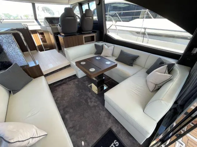  Yacht Photos Pics Azimut Flybridge 50 TTop - Saloon