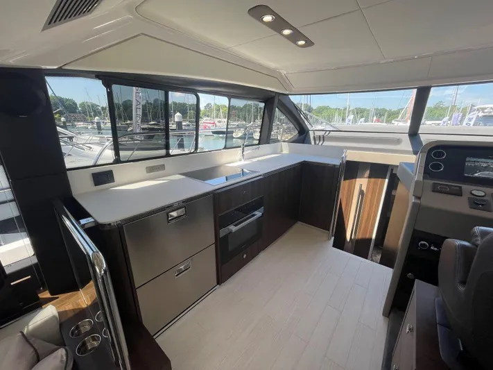  Yacht Photos Pics Azimut Flybridge 50 TTop - Galley
