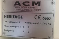 ACM Heritage 26 nameplate, 1998 model, passenger capacity 6-8, max load 1040 kg.