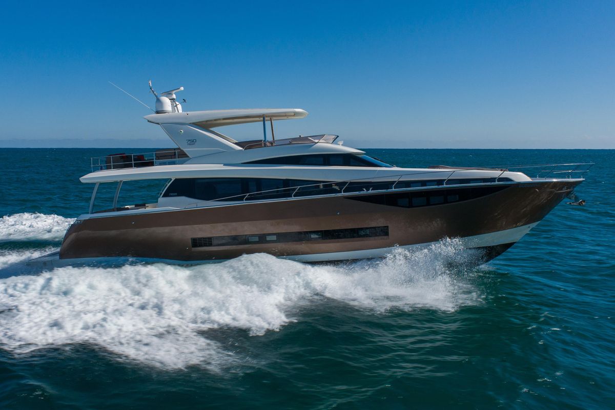 2015 Prestige 75 