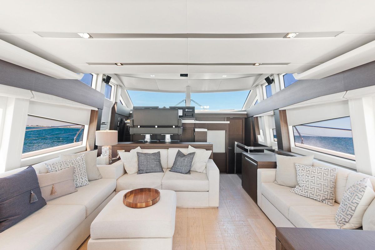 2015 Prestige 75 