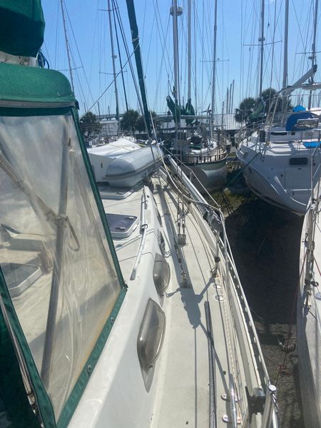 1990 Catalina 44CC