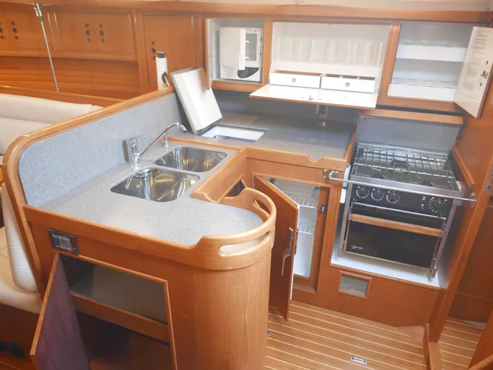 Harmony Yacht Photos Pics 