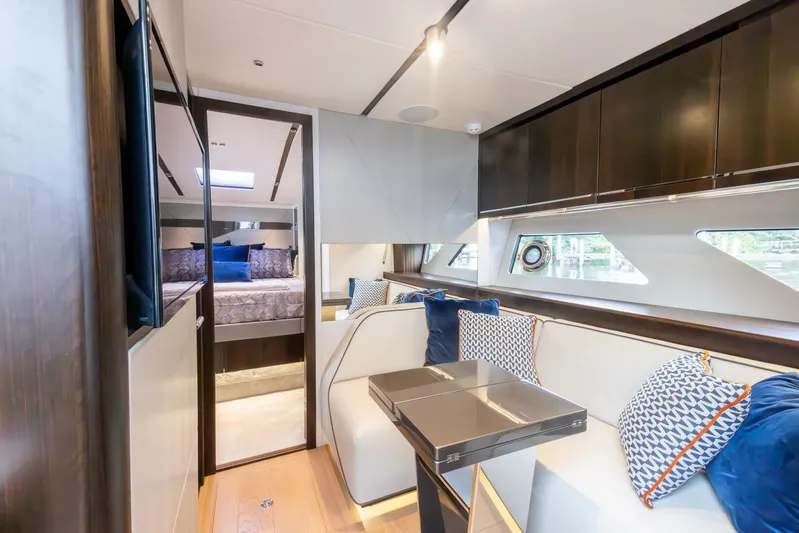 Kia Kaha Yacht Photos Pics 2020 Sunseeker Predator 60 Evo - Image 25