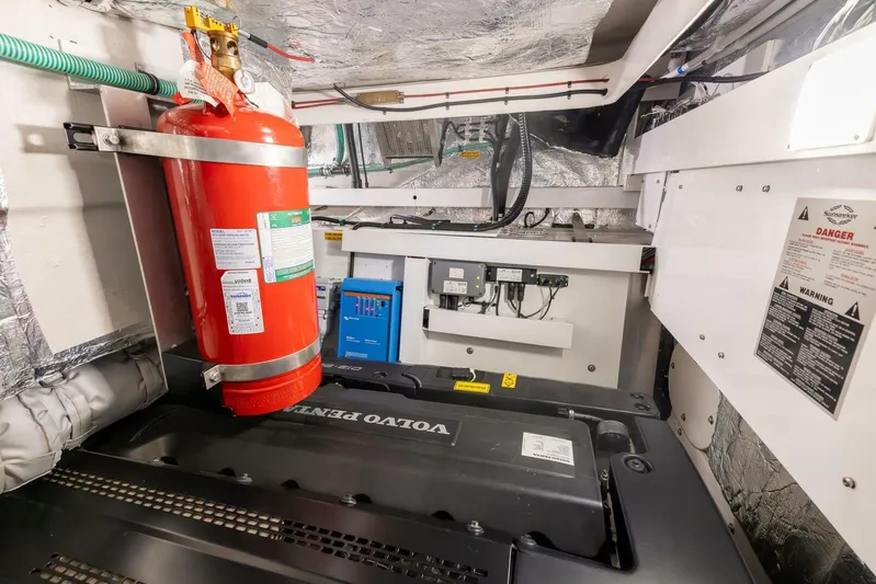 Kia Kaha Yacht Photos Pics 2020 Sunseeker Predator 60 Evo - Image 42