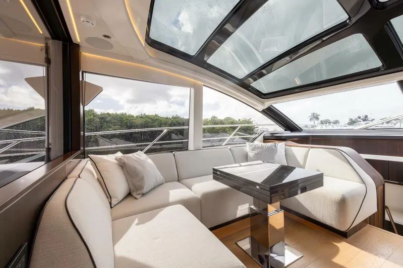 Kia Kaha Yacht Photos Pics 2020 Sunseeker Predator 60 Evo - Image 16