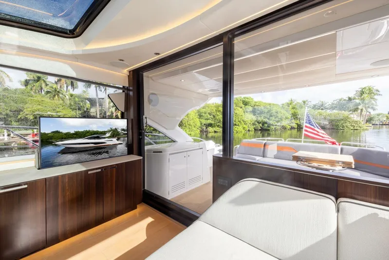 Kia Kaha Yacht Photos Pics 2020 Sunseeker Predator 60 Evo - Image 18