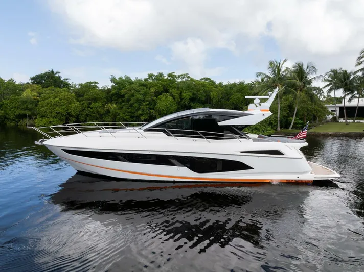 Kia Kaha Yacht Photos Pics 2020 Sunseeker Predator 60 Evo - Image 6