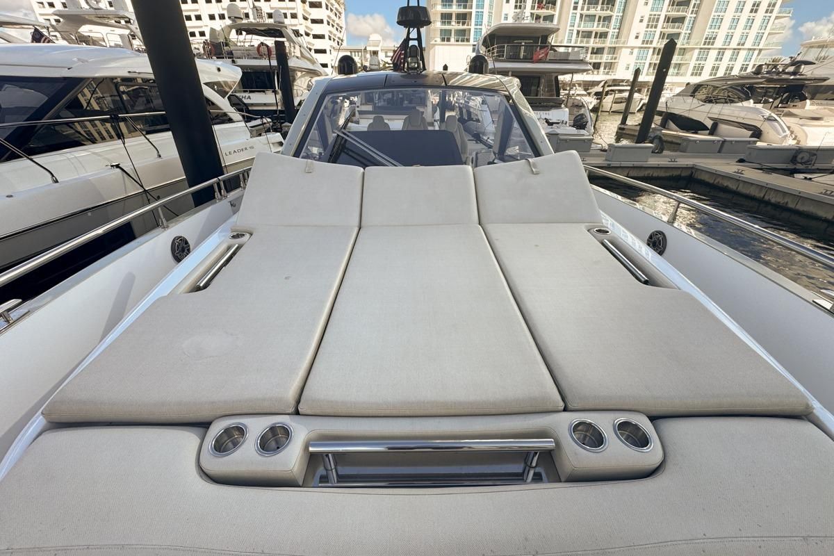 2023 Azimut 47 