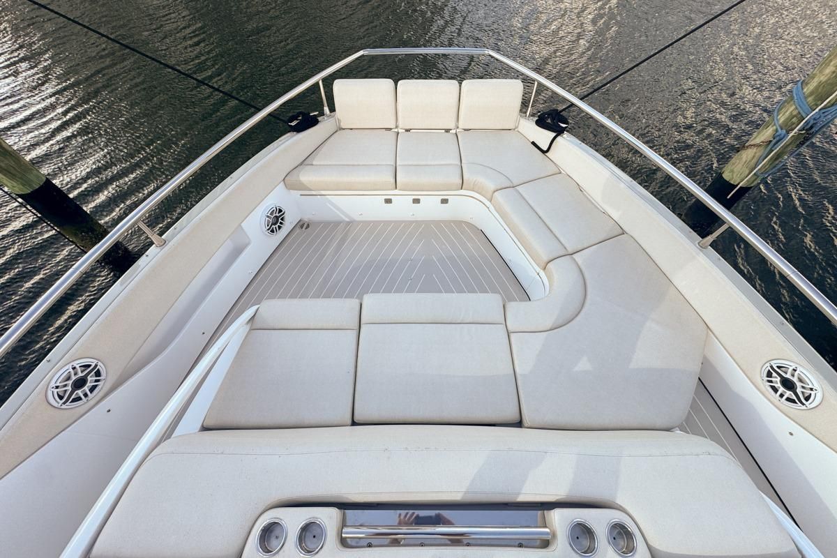 2023 Azimut 47 