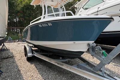 Edgewater 208CC