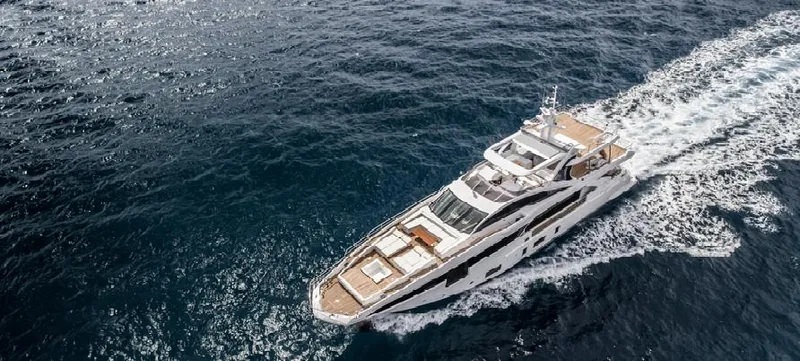 Dyamond Yacht Photos Pics 