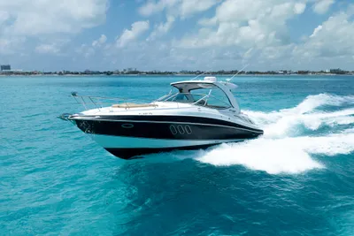 Cruisers Yachts 350 Express