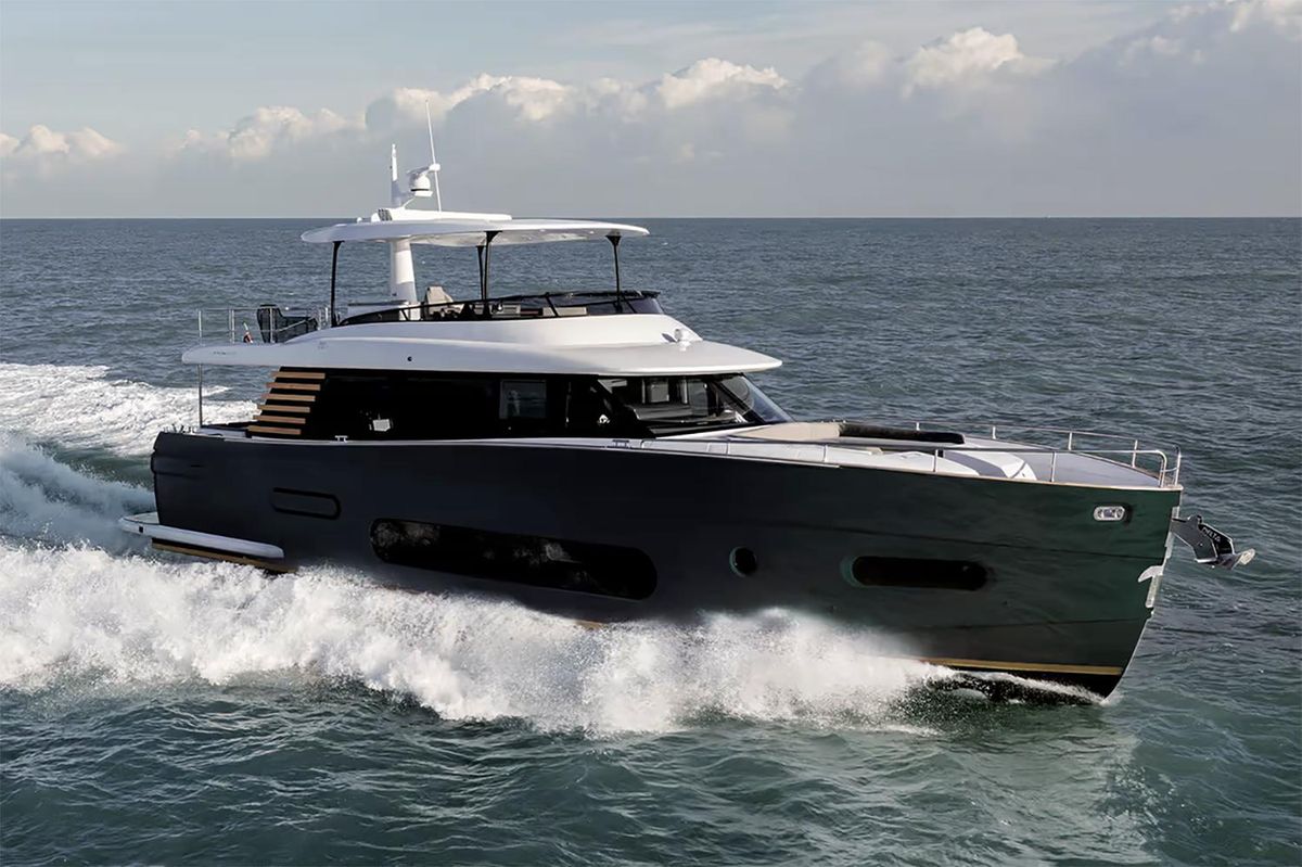 2025 Azimut 66 