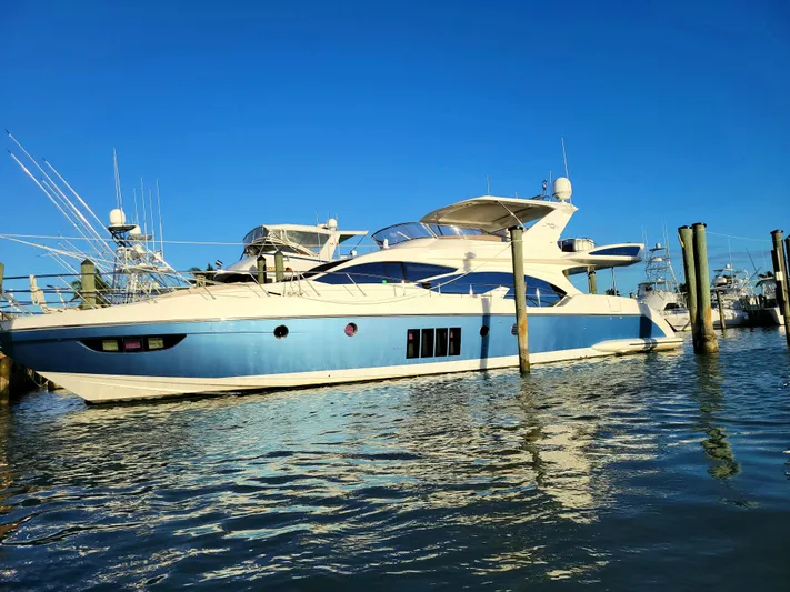Emma Yacht Photos Pics 