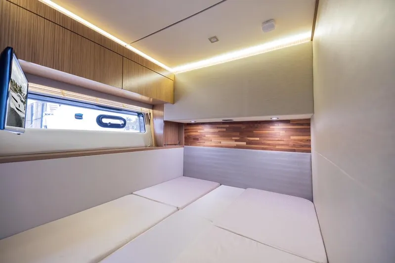 Andiamo Yacht Photos Pics Luxurious cabin interior of 2017 Sea Ray 59 Flybridge yacht with modern design.