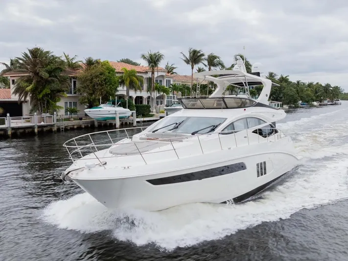 Andiamo Yacht Photos Pics 