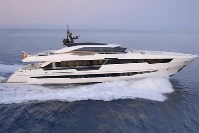 2018 Astondoa 110 Century