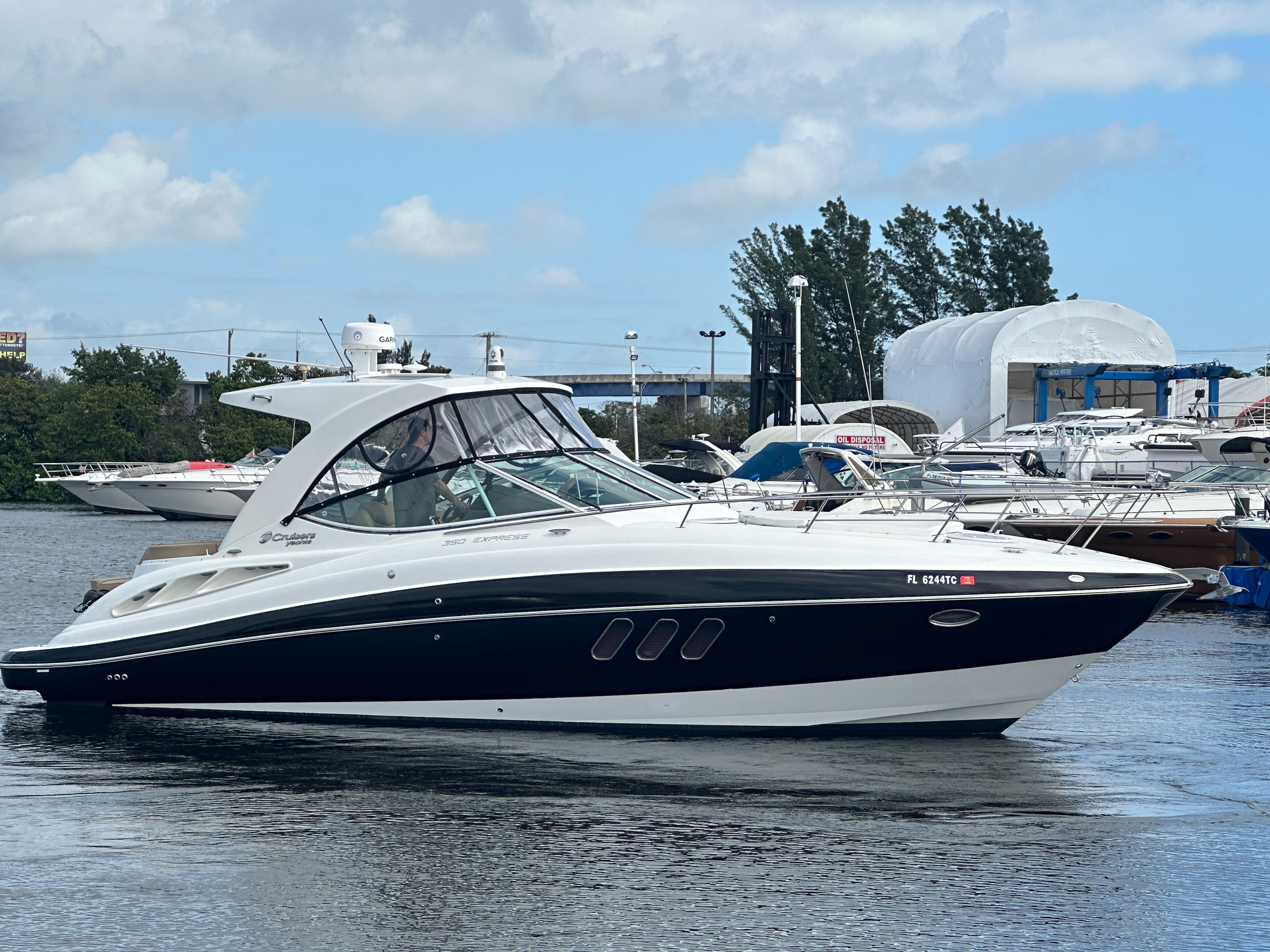 Cruisers Yachts for sale YachtWorld